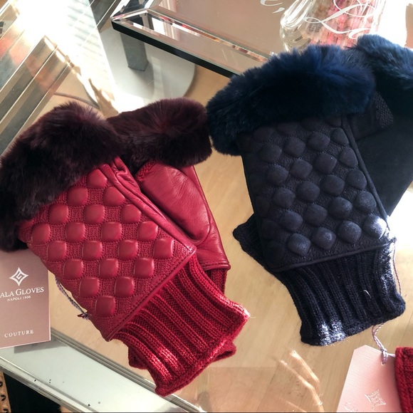 Gloves - Picture 1 of 1